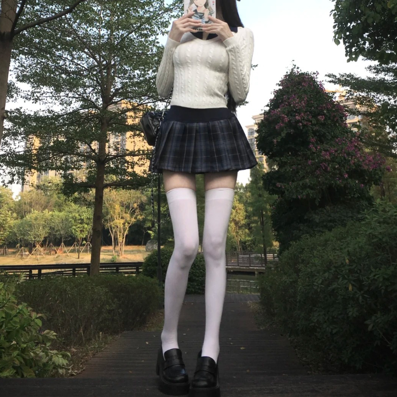 漫画风2双装白色天鹅绒小腿袜日系女高过膝袜jk袜高弹长筒袜丝袜