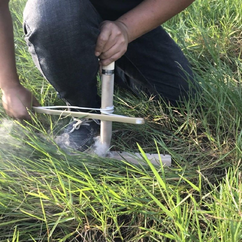 钻木取火工具套装荒野求生装备户外拓展训练器材弓弦转木取火