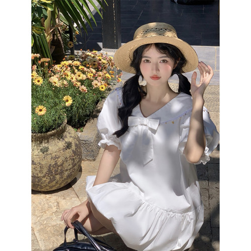 纯白茉莉白色翻领宽松连衣裙女