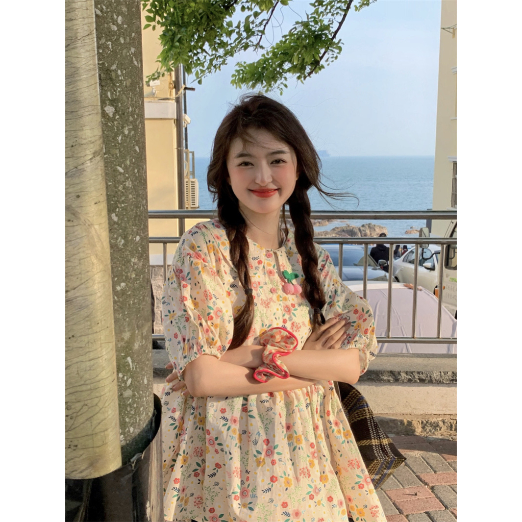 范雯雯 少女插画家 立体樱桃娃娃领衬衫女夏季泡泡袖法式收腰上衣
