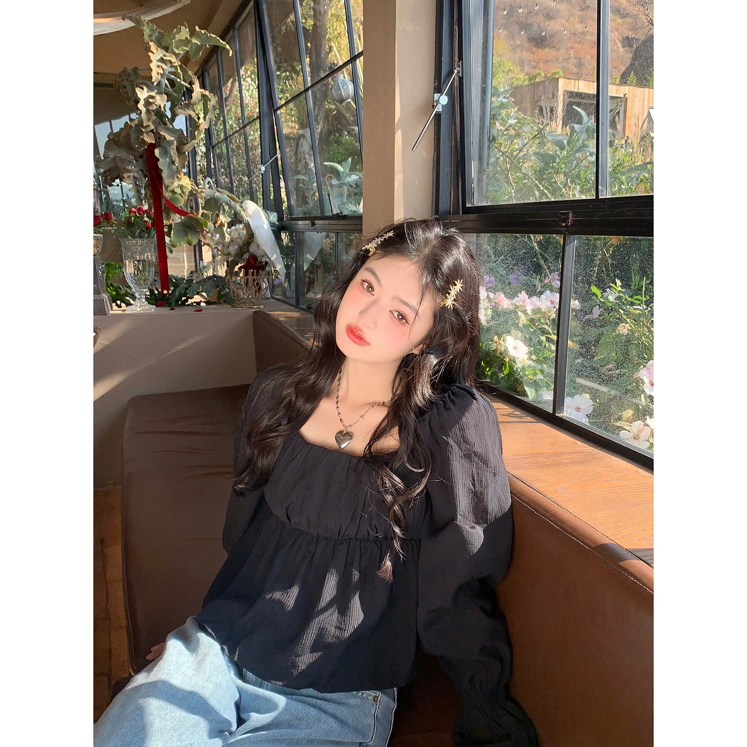 范雯雯 南韩姐姐  韩系少女风黑色高腰衬衫女春季方领喇叭袖上衣