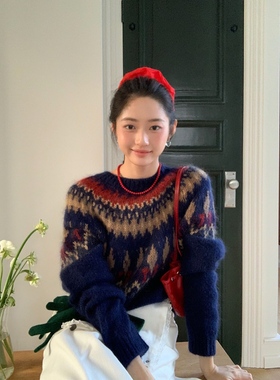 范雯雯 漏光胶片 费尔岛提花圆领毛衣女冬甜美菱格复古针织上衣