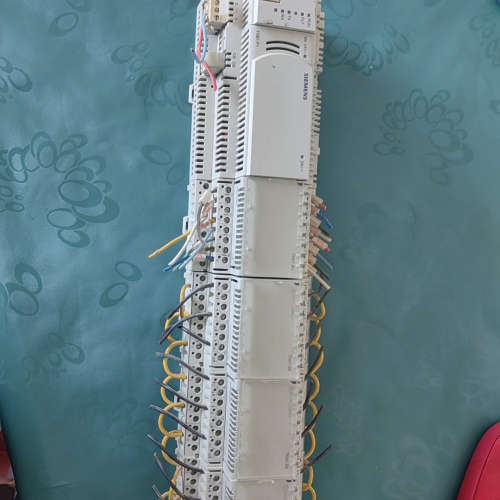DDC控制器，TXB1.P1一只，TXM1.8U一只，