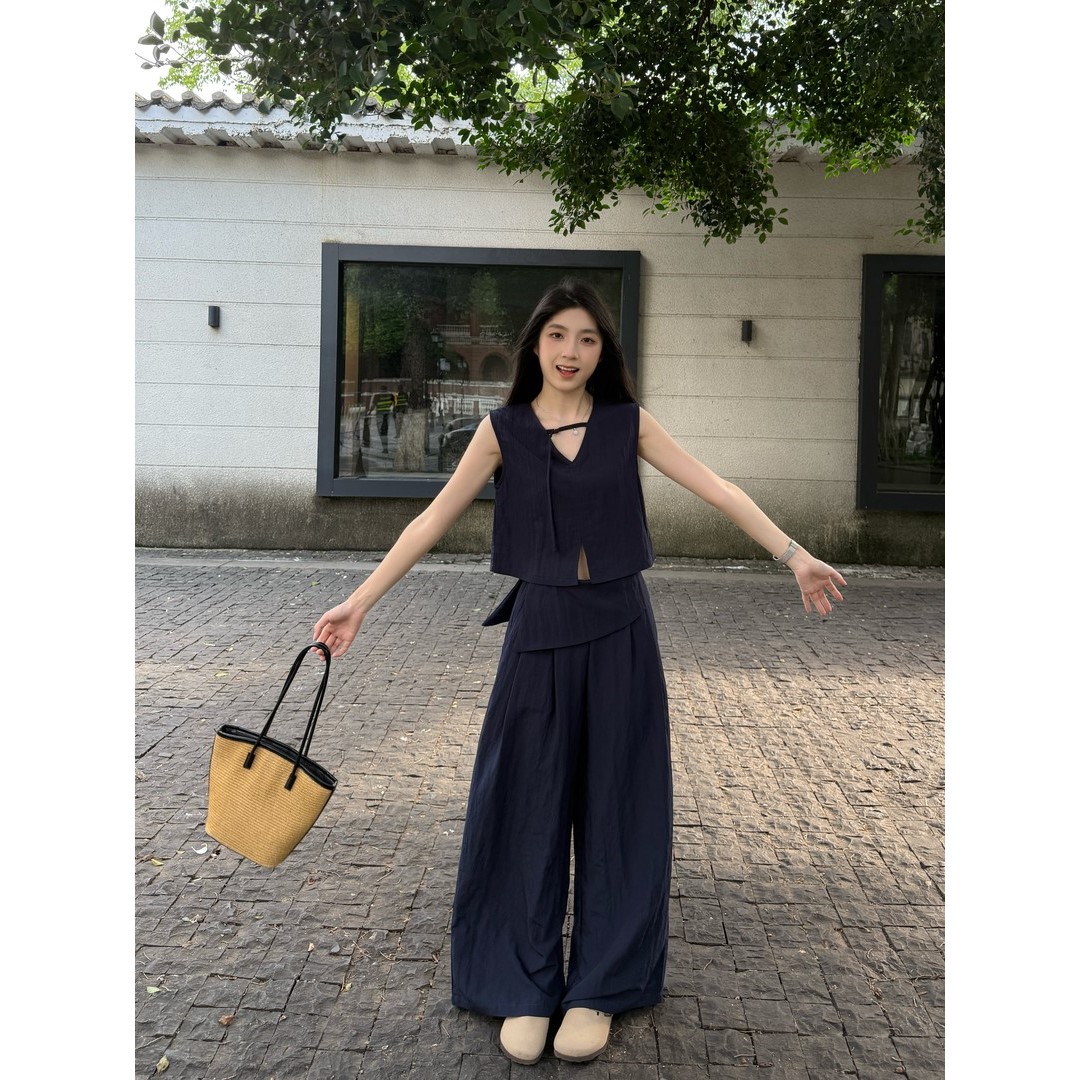 韩系chic别致双面穿搭慵懒风松弛感一整套减龄休闲两件套阔腿裤子