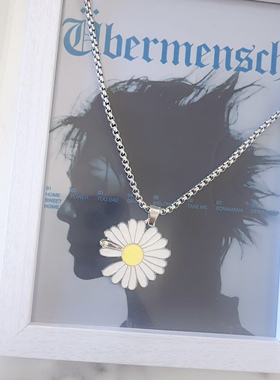 权志龙GD同款雏菊项链缺口菊花同款男女嘻哈蹦迪吊坠项链配饰