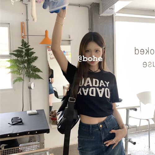 新品白色内搭短袖t恤小众针织衫女夏季辣妹修身T打底衫显瘦短款上