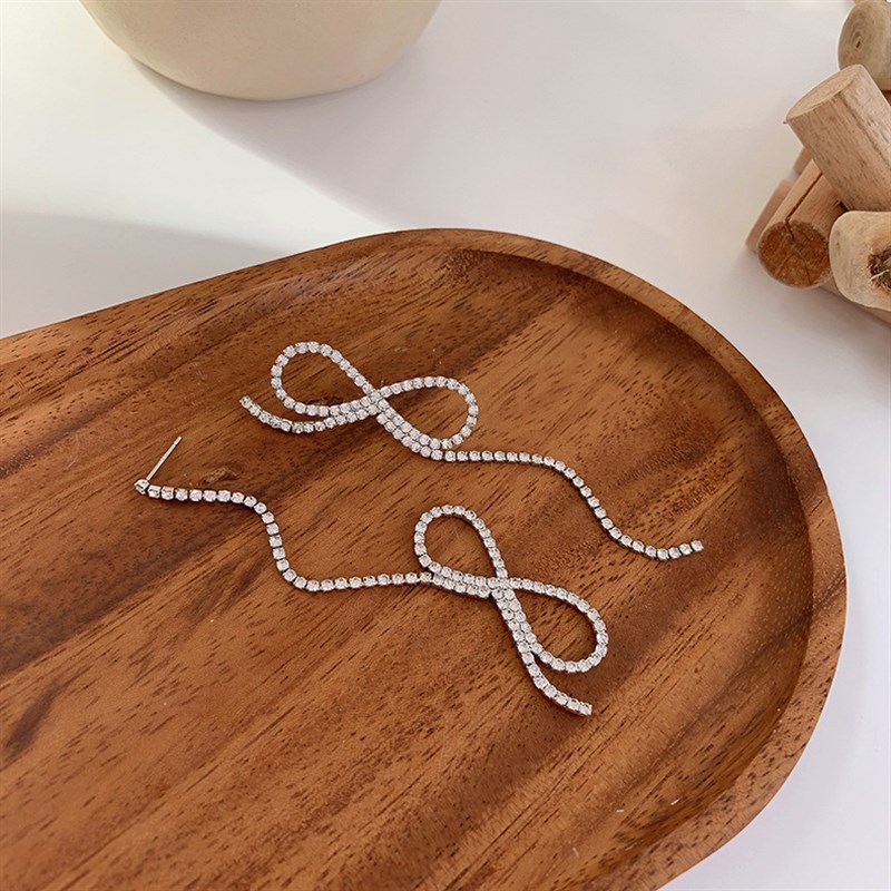 闪钻蝴蝶结耳环日韩流行气质潮港风夸张水钻不对称流苏耳饰女