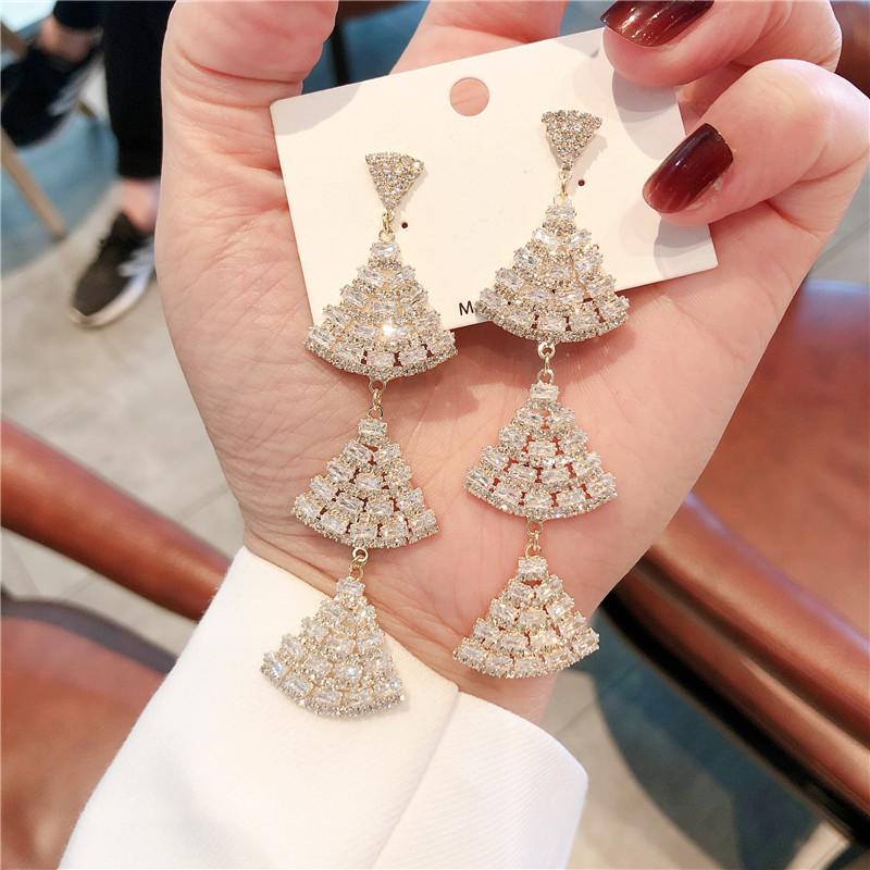 耳环耳坠女扇形长气质款耳饰同款银针高级感轻奢锆石欧美重工新款