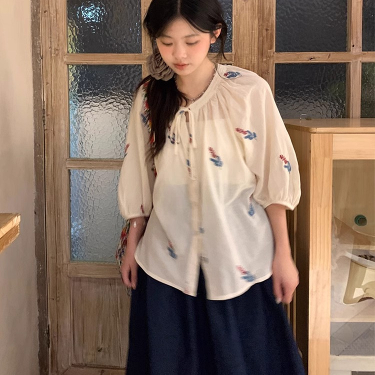 刺绣提花防晒罩衫女圆领宽松短袖