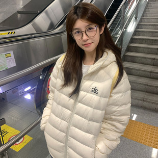 白色排骨连帽羽绒服女秋冬新款休闲连帽加厚保暖小个子面包服外套