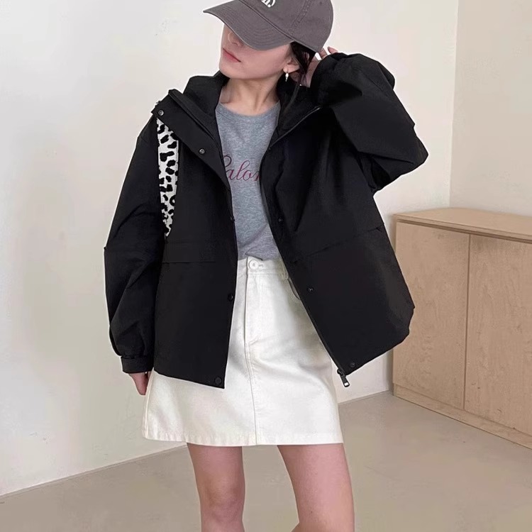 小个子连帽冲锋衣短款外套女2025春夏新款户外运动宽松百搭上衣潮