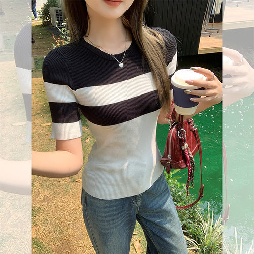 黑白撞色条纹圆领短袖t恤女漂亮