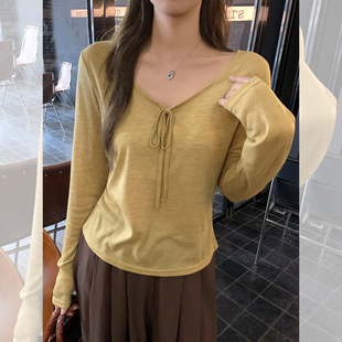 V领系带设计感打底衫女2025新款修身洋气低领时尚微透高级感上衣