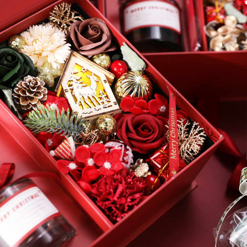 情人节礼物浪漫香薰礼盒搭配巧克力玫瑰花束创意礼品圣诞装饰品