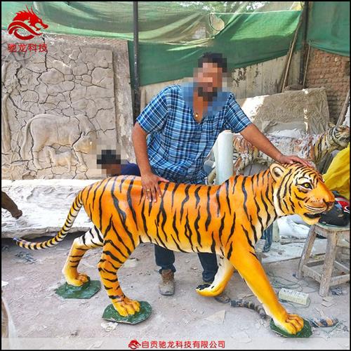 大型仿真动物模型长颈鹿电动机械仿生软体动物雕塑装置定制机模