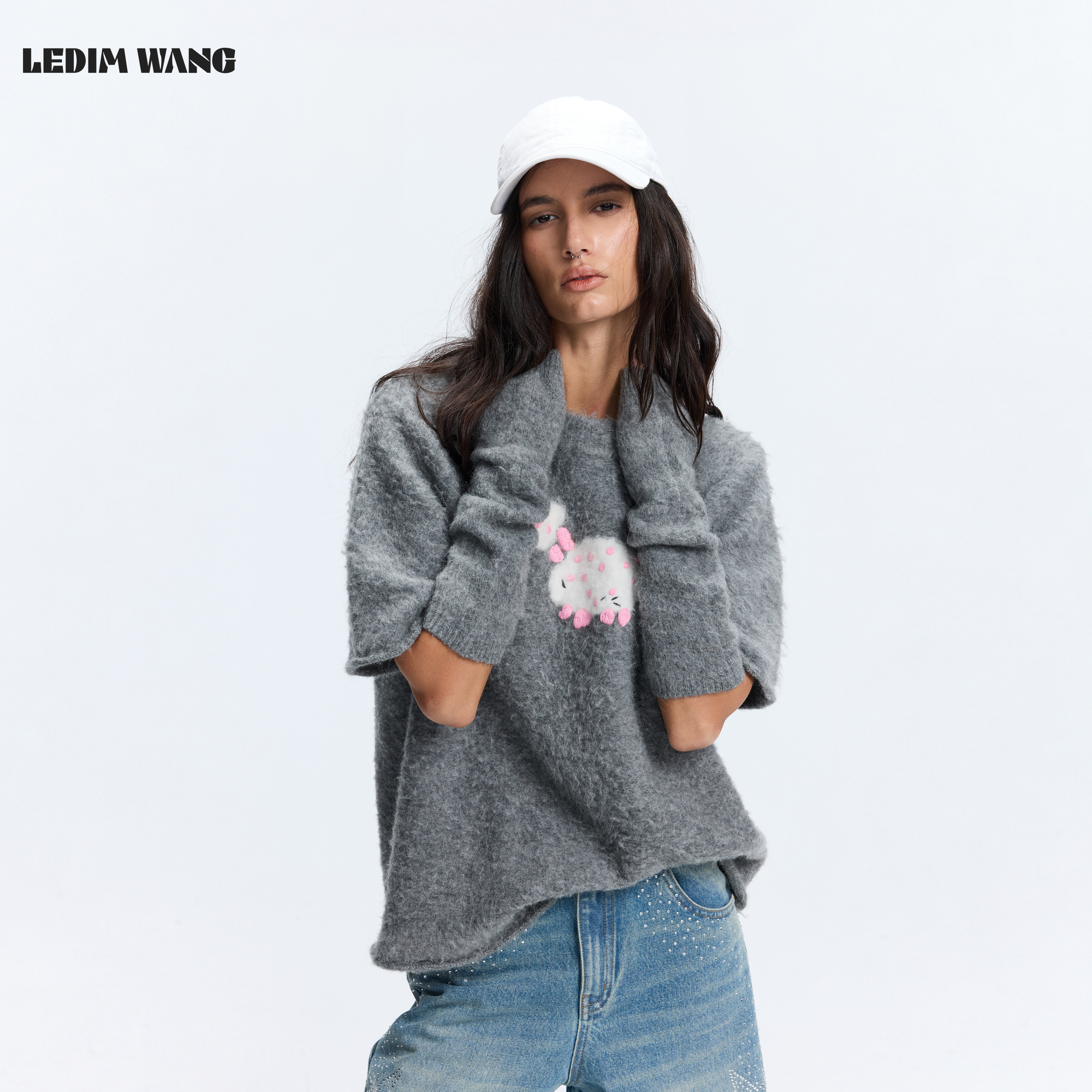 LEDIM WANG卡通提花针织袖套毛衣女灰色宽松短袖上衣2026秋冬新款