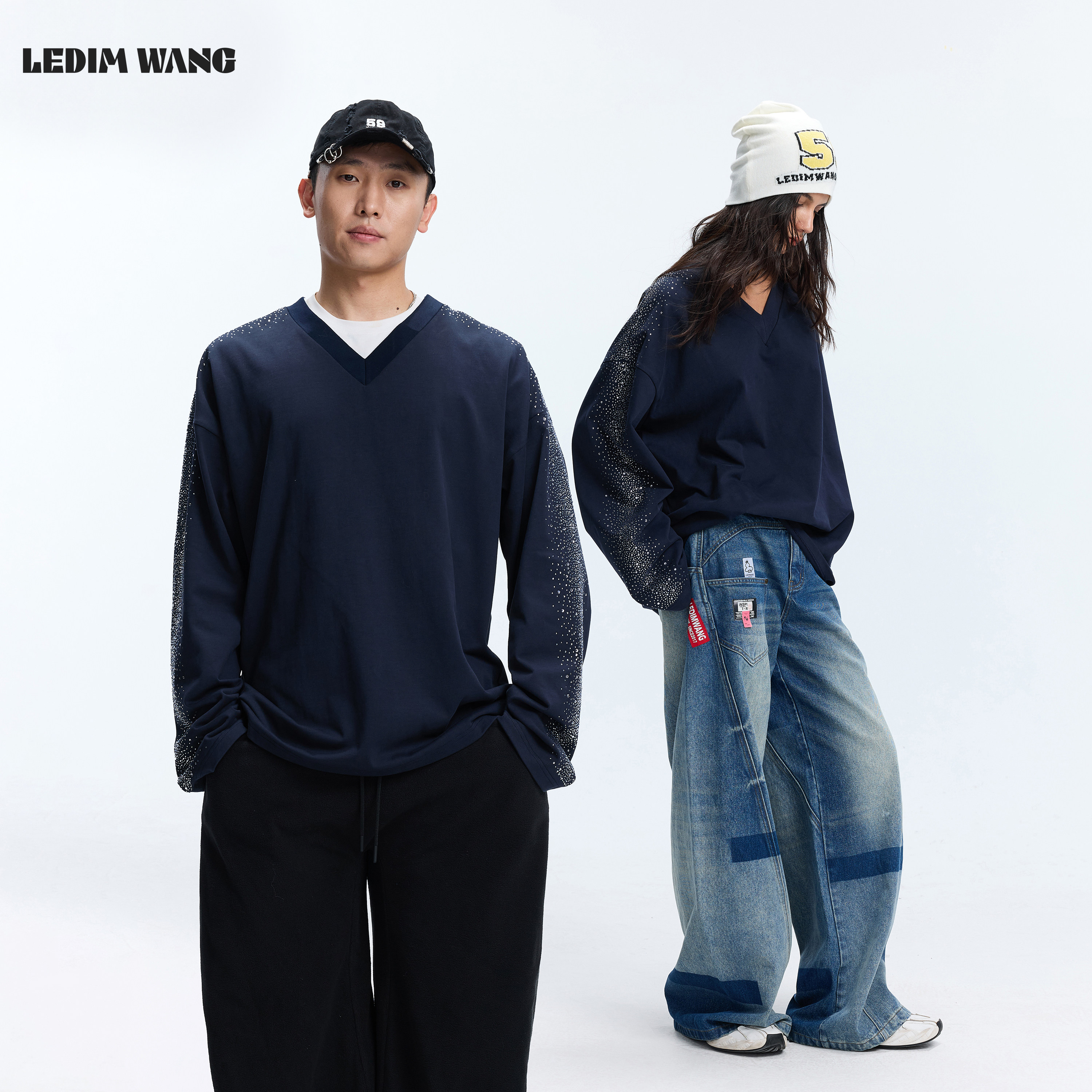 LEDIM WANG烫钻V领长袖T恤男女同款藏青色落肩褶皱上衣26秋冬新款