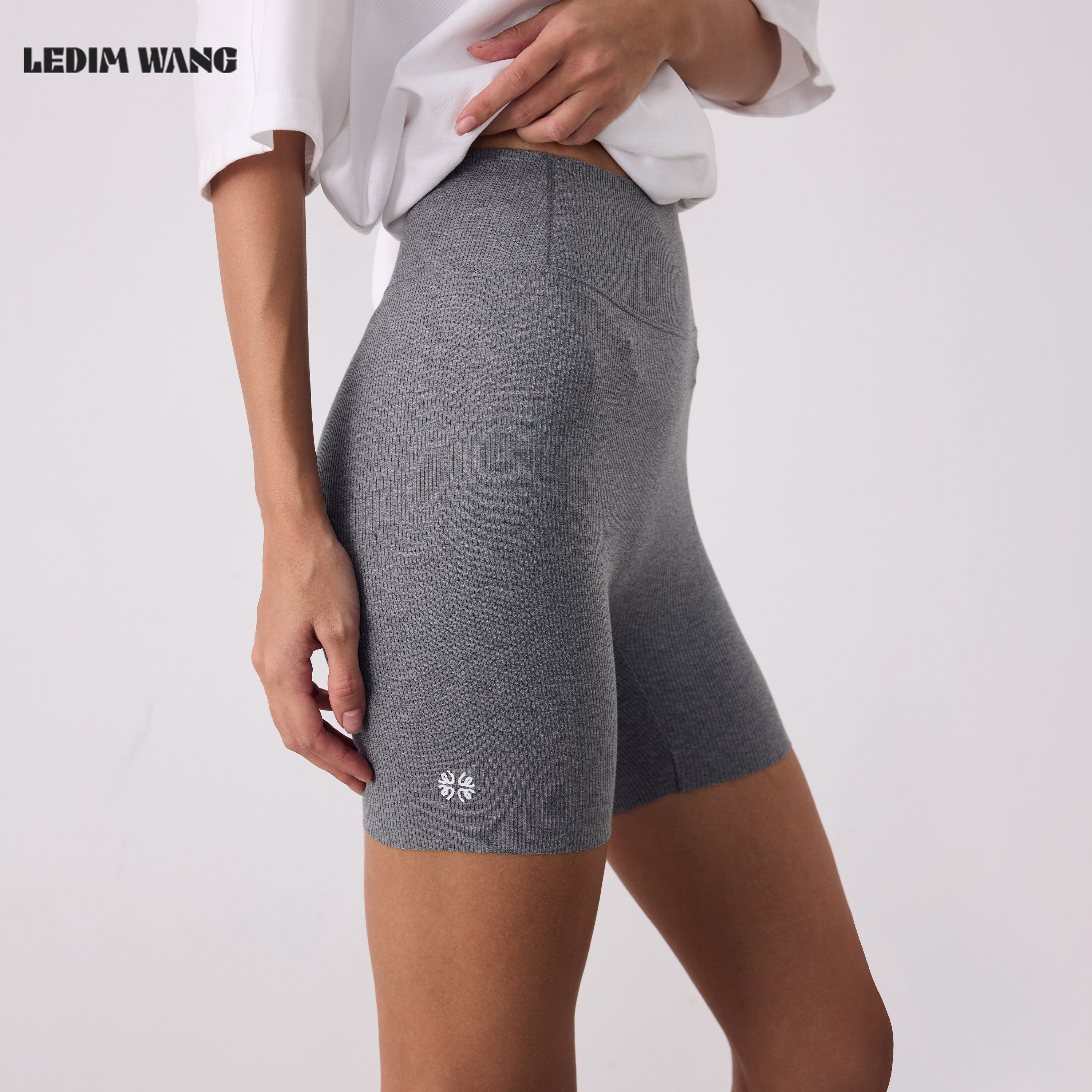 LEDIM WANG韩棉坑条紧身打底裤女高腰棉质舒适薄款四分裤26夏新款
