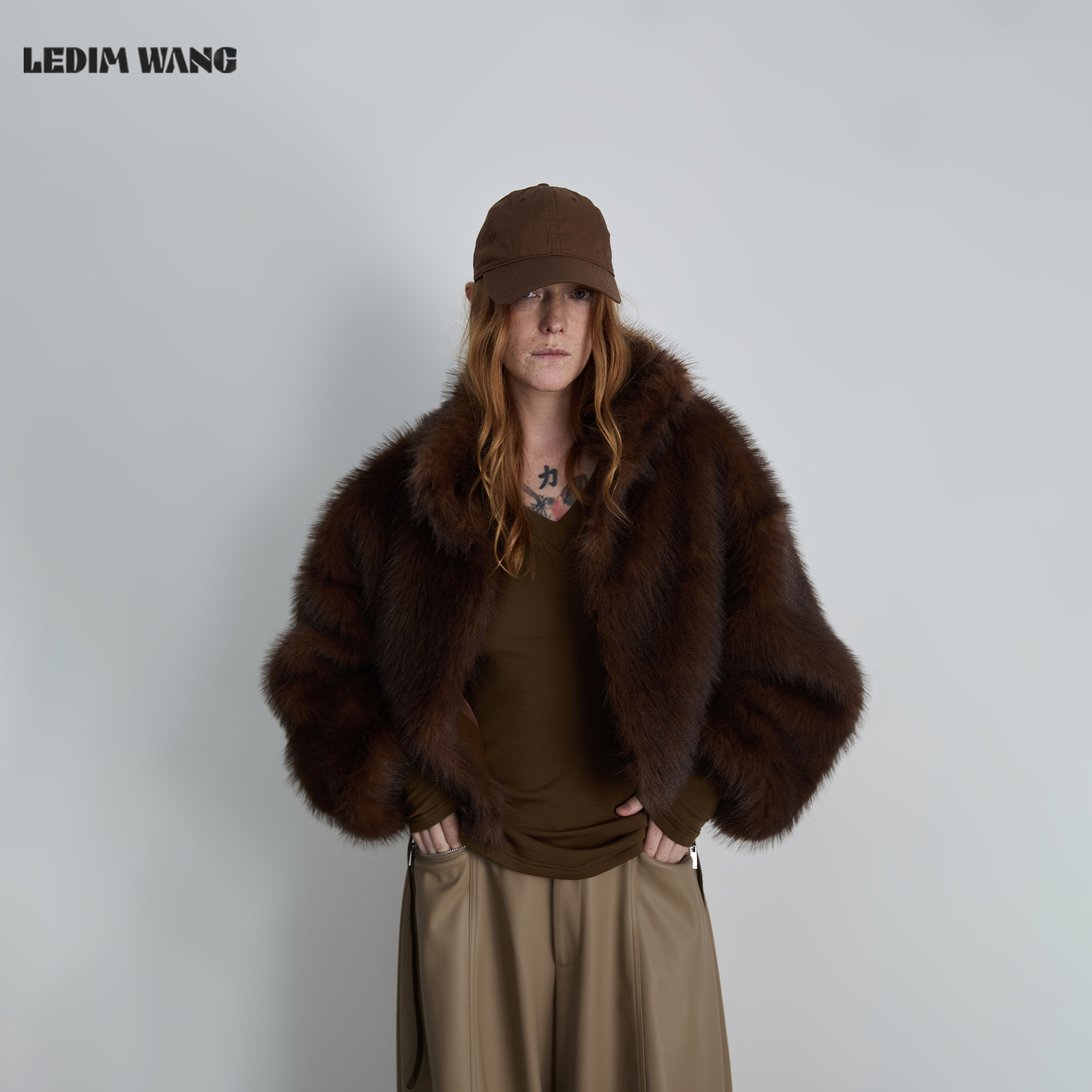 LEDIM WANG暖棕色短款仿毛皮草外套女25秋冬新款修身保暖设计感