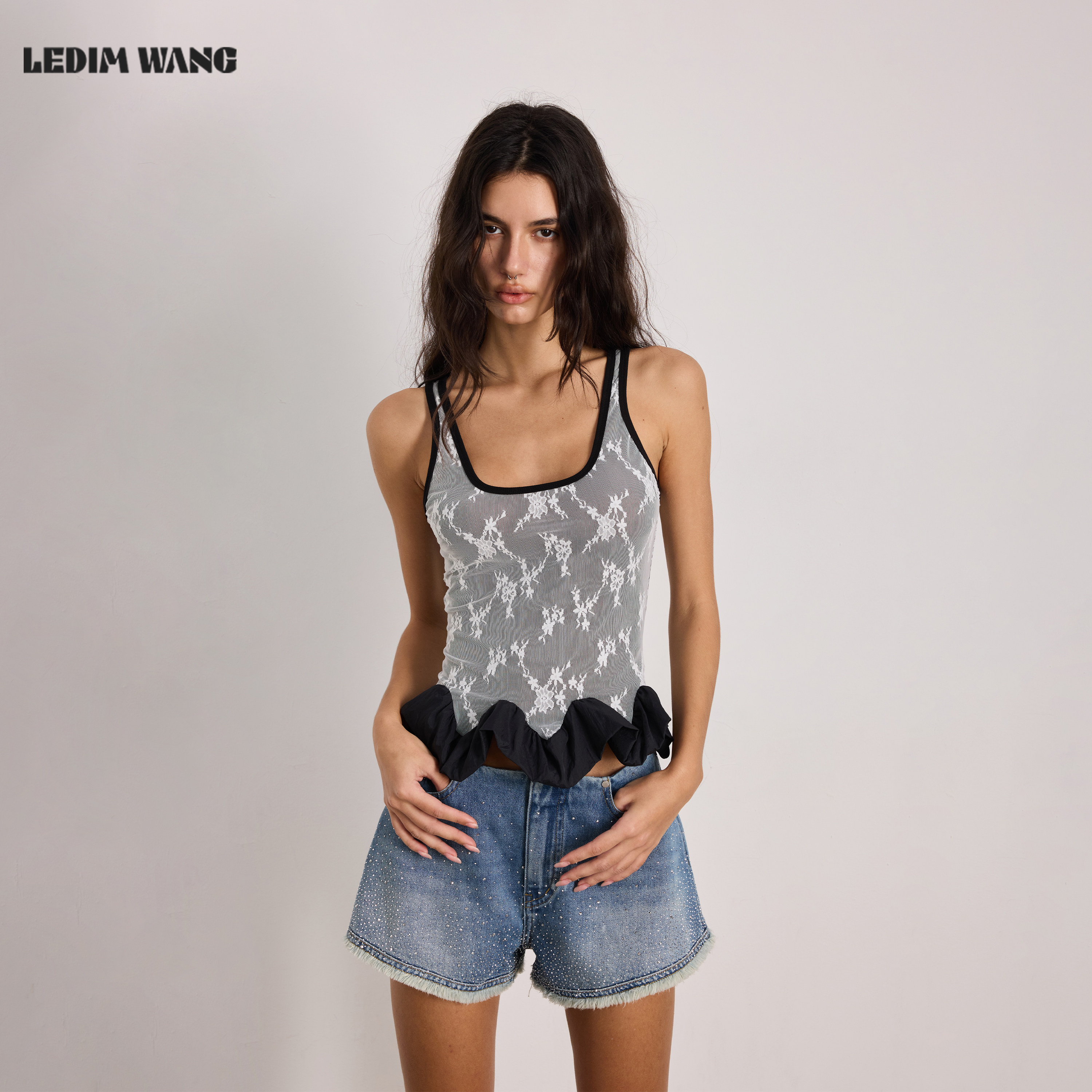 LEDIM WANG荷叶边蕾丝工字吊带背心女黑色修身外穿上衣26夏季新款