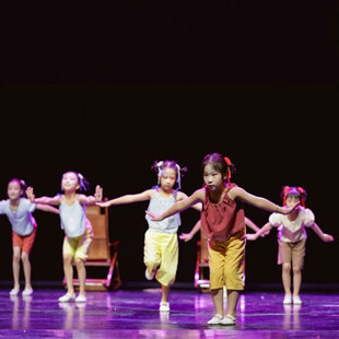 小荷风采摇啊摇摇到外婆桥十一儿童演出服蒲扇摇过的夏天表演服装