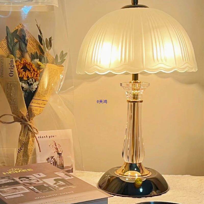 感家用小台灯卧室床头灯高颜值夜灯氛围主卧复古结婚2025新款