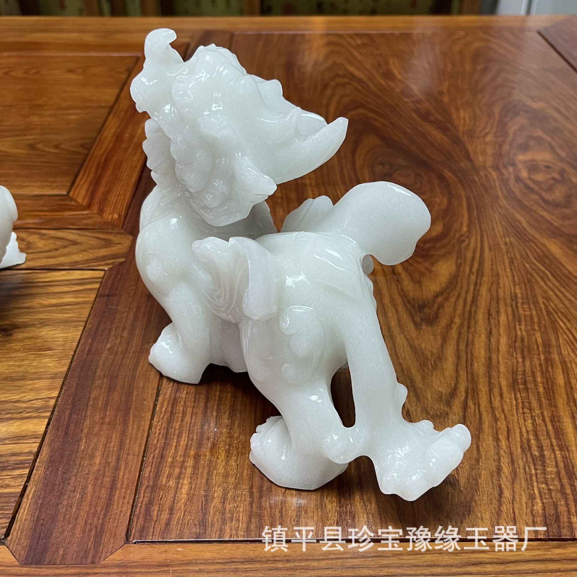 阿富汗玉飞天貔貅摆件