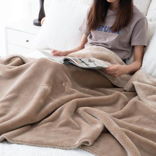 高克重法兰绒毯秋冬加厚毛毯盖毯沙发毯午睡珊瑚绒盖毯