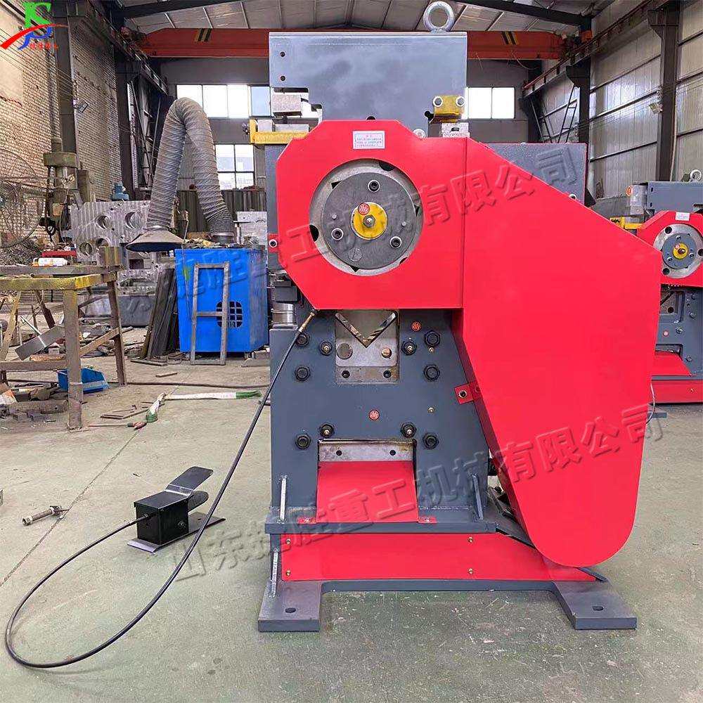 冲孔剪切一体机角铁切角槽钢冲孔切断机小型多工位联合冲剪机