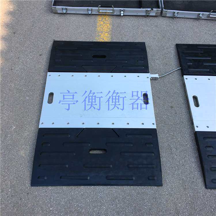 2块板动态称重120吨便捷式地磅 车辆开过去显示重量的磅秤