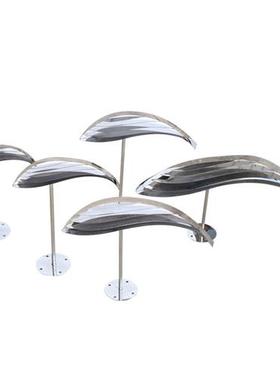 户外抽象不锈钢小鱼摆件酒店水池装饰品售楼处水景镜面金属鱼雕塑