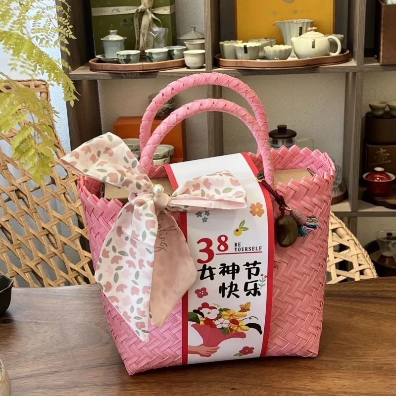 三八妇女节仿藤编编织篮手提篮粉色伴手礼公司女神节纯手工礼品篮
