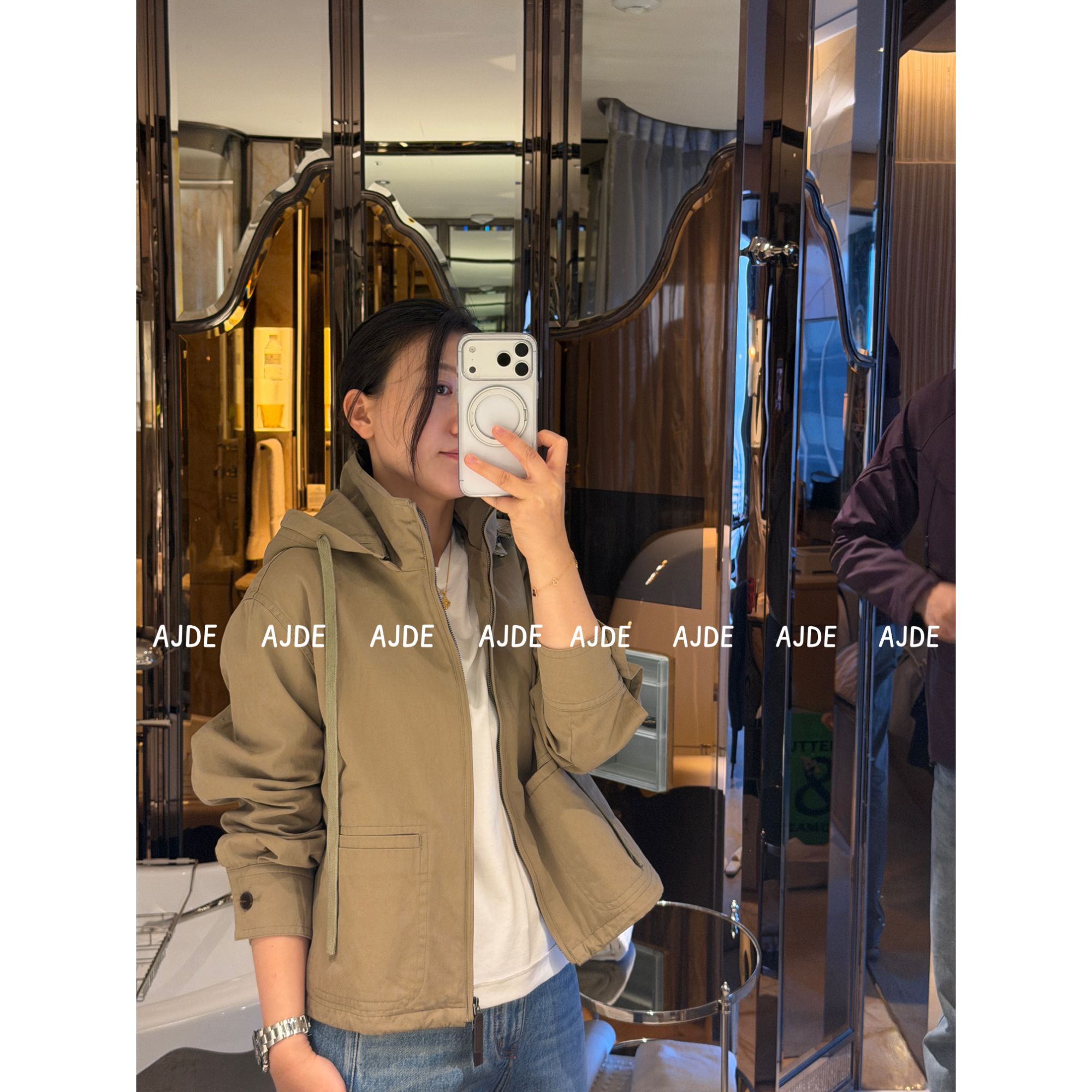 爱自然AJDE 高智抽绳巴恩连帽夹克女秋季复古长袖大口袋薄款外套
