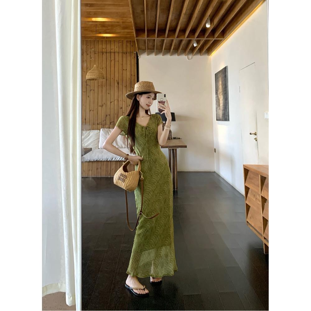 法式气质绿色绑带短袖连衣裙女夏季绝美小众长裙修身显瘦a字裙子
