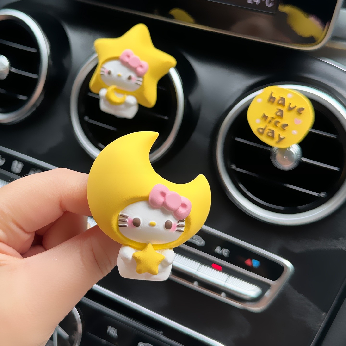 HelloKitty可爱星月车载香薰