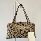 JIL 大容量牛皮蛇纹手提单肩斜挎包枕头包 GOJI口金 ALYXMM6 原创