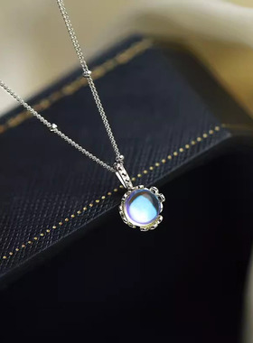 s925纯银幻彩月光石项链女ins夏梦幻甜美精致镂空花瓣圆形锁骨链