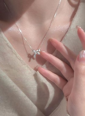 新款S925纯银闪钻蝴蝶结项链女时尚小众吊坠设计轻奢风新款锁骨链