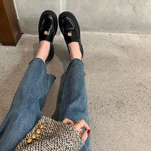 559惠东易鑫达山茶花之恋_小金币扣厚底懒人乐福鞋女单鞋小皮鞋