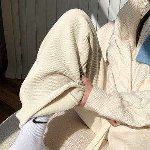 白色加绒阔腿裤女秋冬季休闲加厚保暖棉裤东北特厚羊羔绒裤子冬天