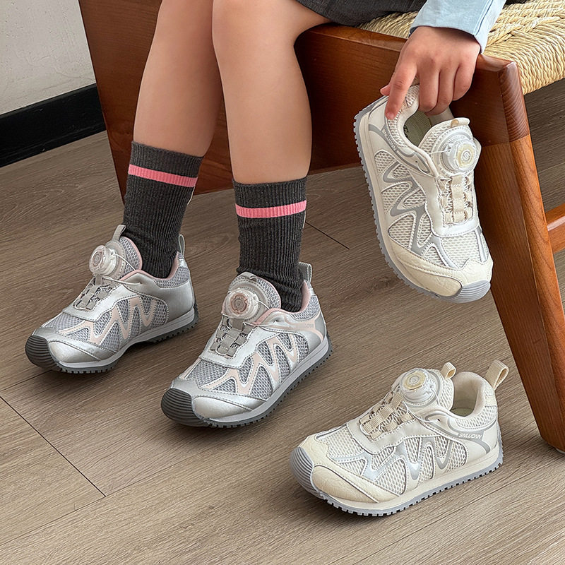 2026新款春秋季儿童鞋子女童运动鞋小女孩网面透气秋款女童阿甘鞋