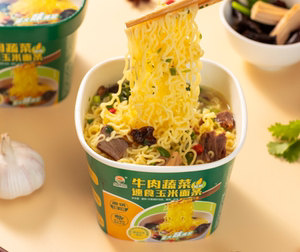 [玲玲优选]速食玉米面条桶面玉米方便桶面含冻干牛肉蔬菜包*6桶