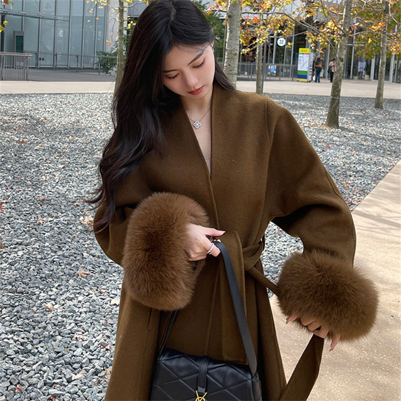 一个亿美拉德秋冬新款气质双面羊绒大衣女中长款狐狸毛羊毛呢外套