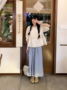 灵动垂感松紧宽松慵懒半身裙 衬衫 刺绣花边领泡泡袖 短袖