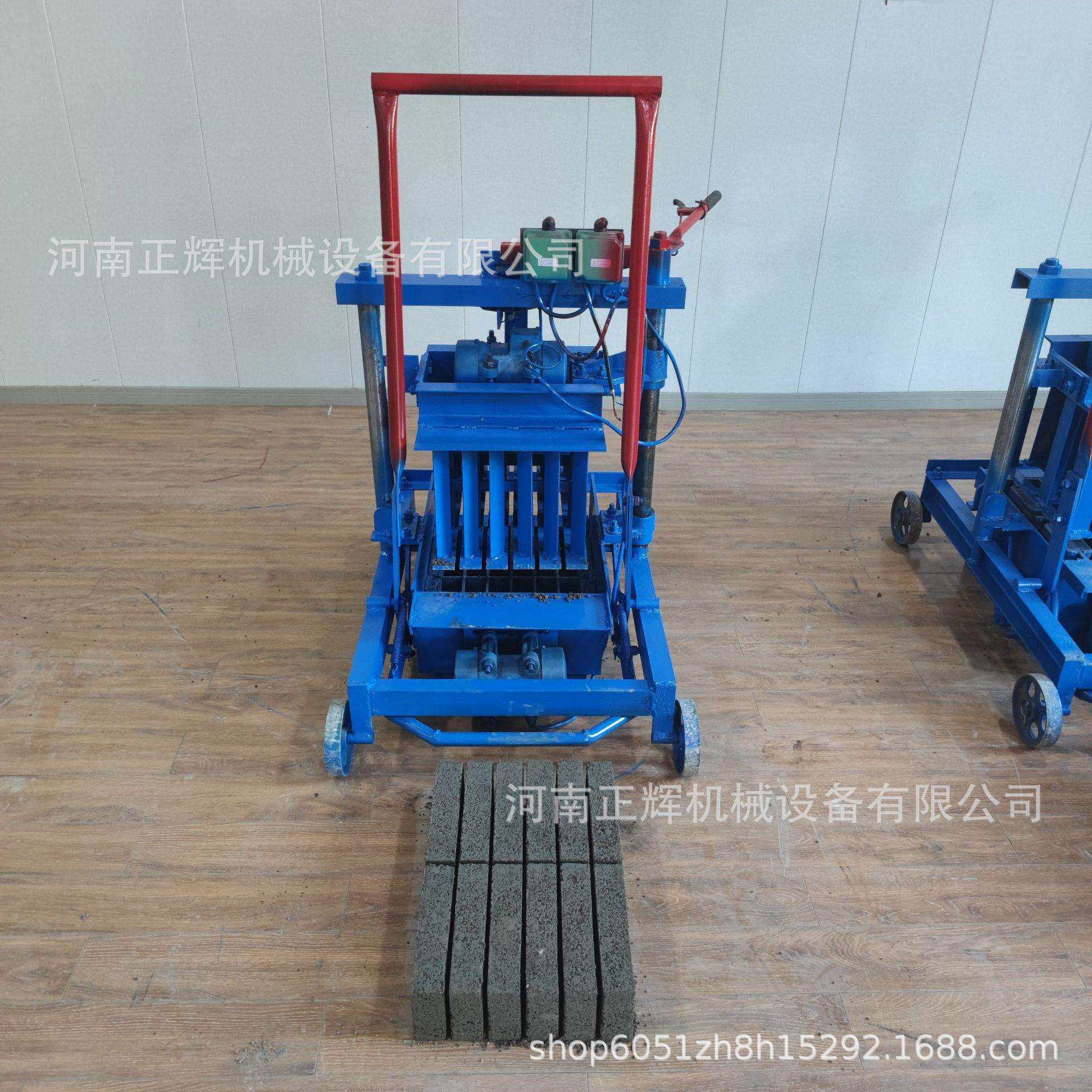 打空心砖机器,水泥空心砖机器_大山谷图库