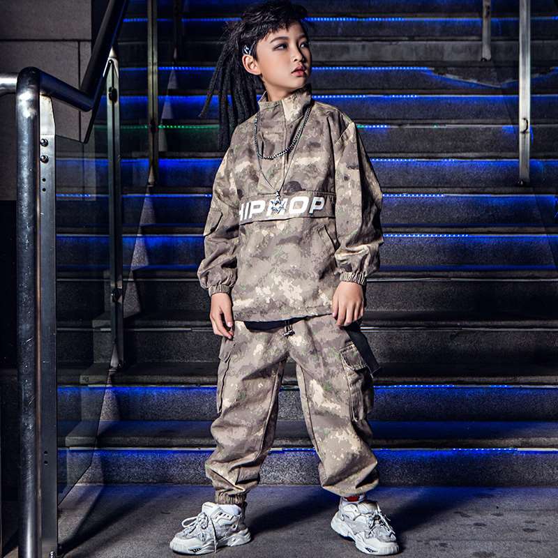 新品男童街舞套装hiphop演出服儿童新年表演服合唱服迷彩工装裤架