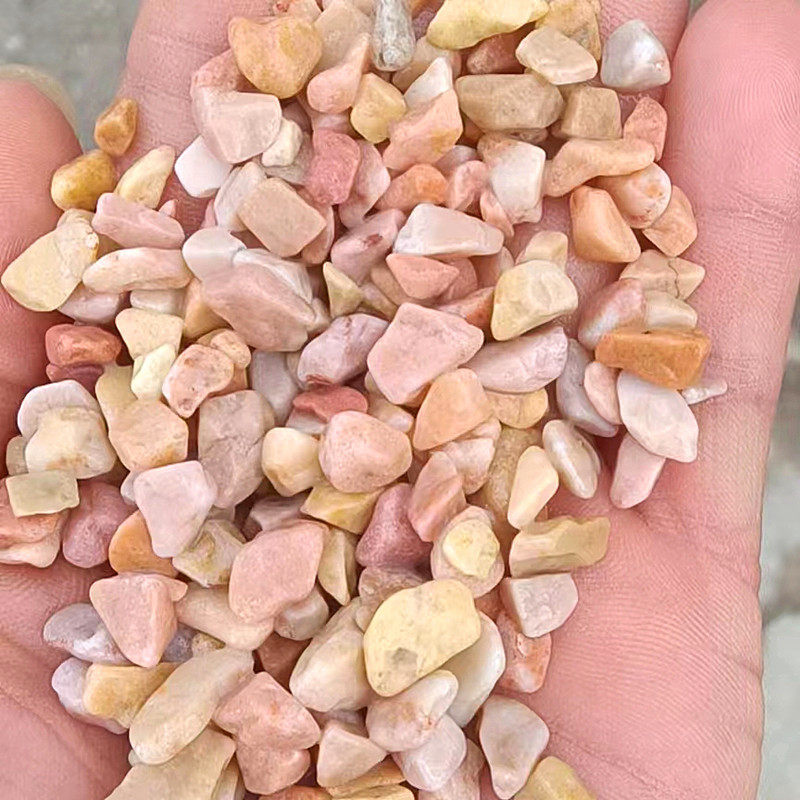 厂家批发水磨石彩色石子建筑石子微景观铺路石子彩色卵石碎石
