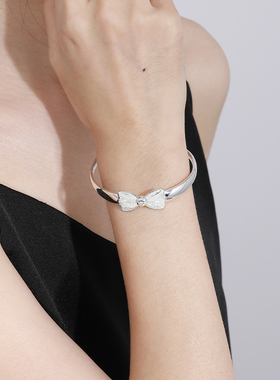 新品真足银999.9蝴蝶结钉沙手镯