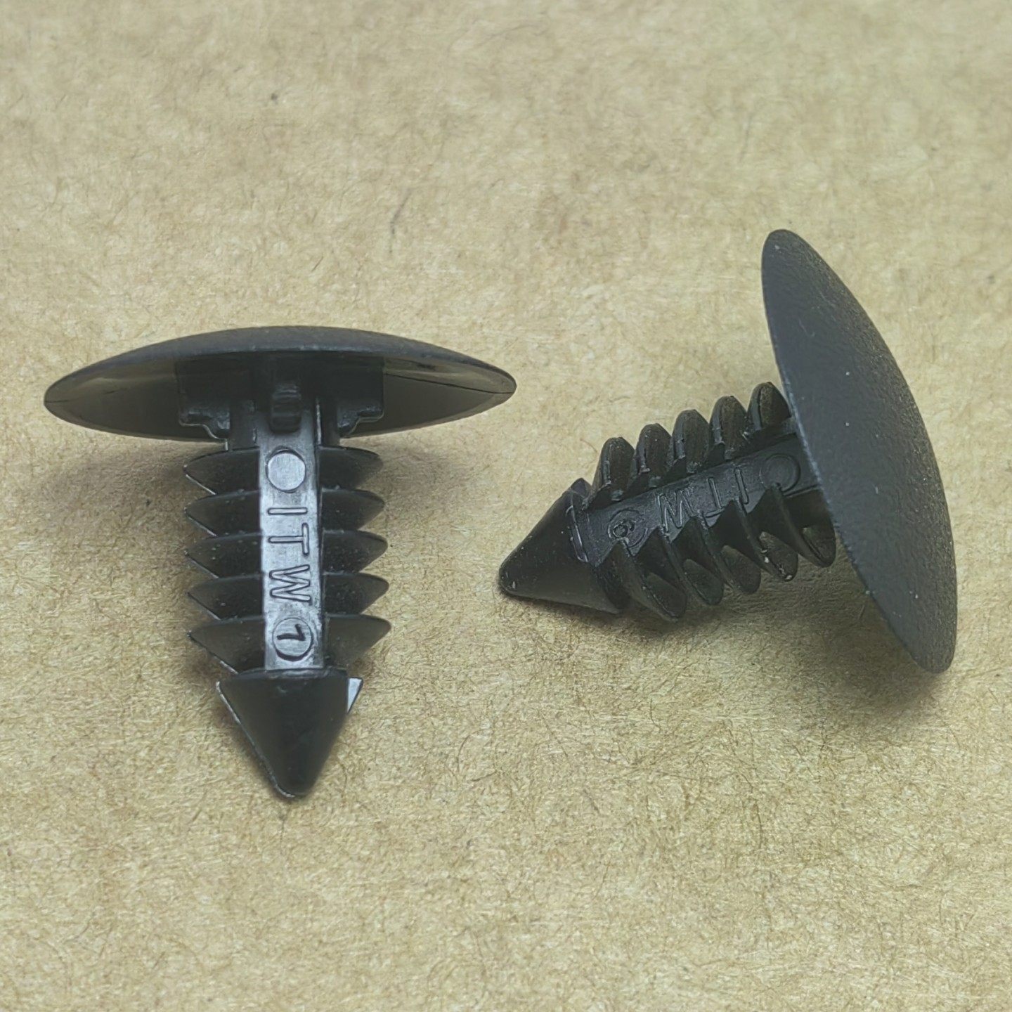 别克英朗君越林荫大道君威赛欧威朗陆尊机盖隔音棉后备箱卡扣卡子