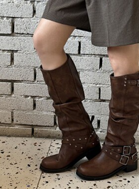 MOOMYUNG 秋冬新款粗跟瘦骑士靴女复古皮带扣饰长筒褶皱靴子